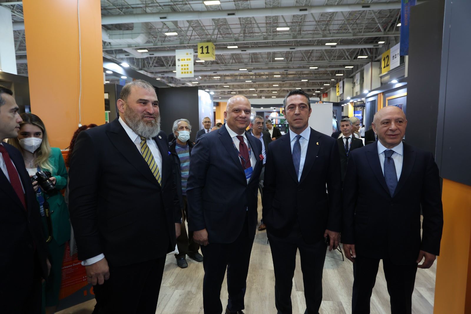 Koç'un Ağır topu, Petroleum fuarında ...