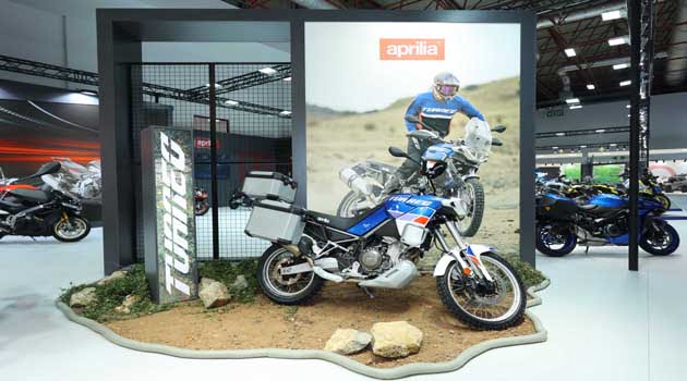 Fuar'da,Gövde Gösterisi Yaptı!