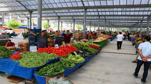 Nisan ayında fiyatı en çok artan ve azalan ürünler