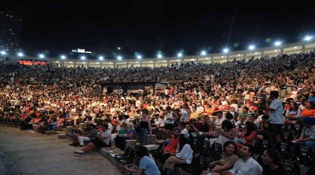 12. Gece’yi seyircisiyle buluştu...