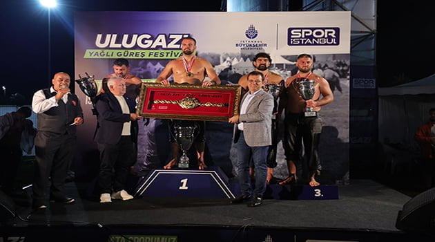 3. Ulugazi Yağlı Güreşlerinde altın kemerin sahibi...